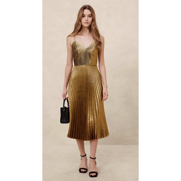 Banana Republic Gold Shimmer Pleated midi dress - Picture 1 of 4